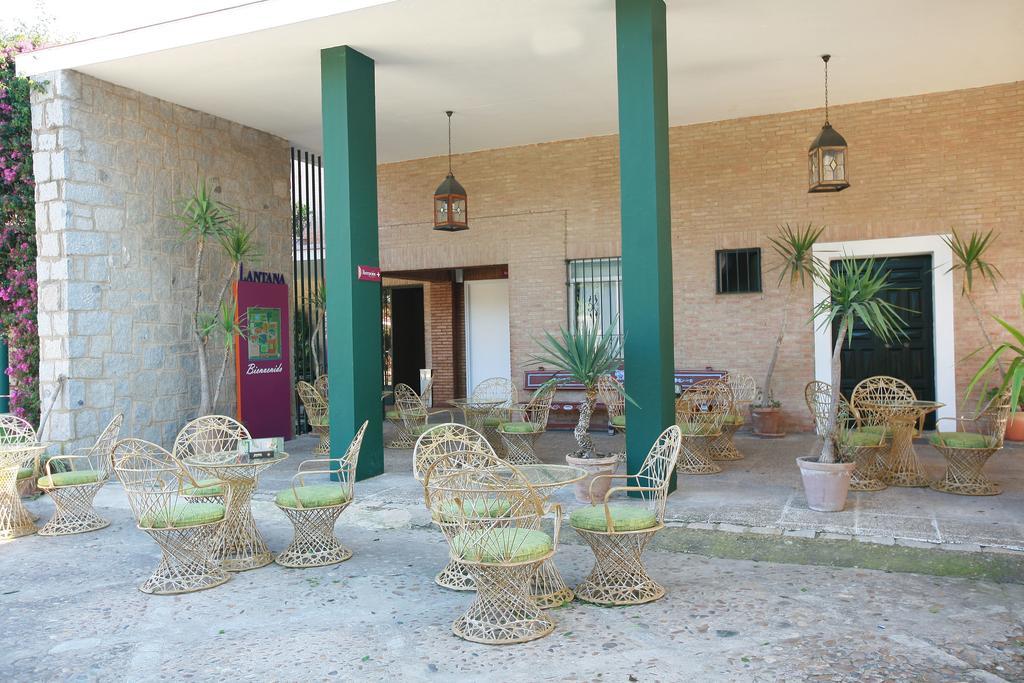 Lantana Garden Hotel Pilas Exterior photo